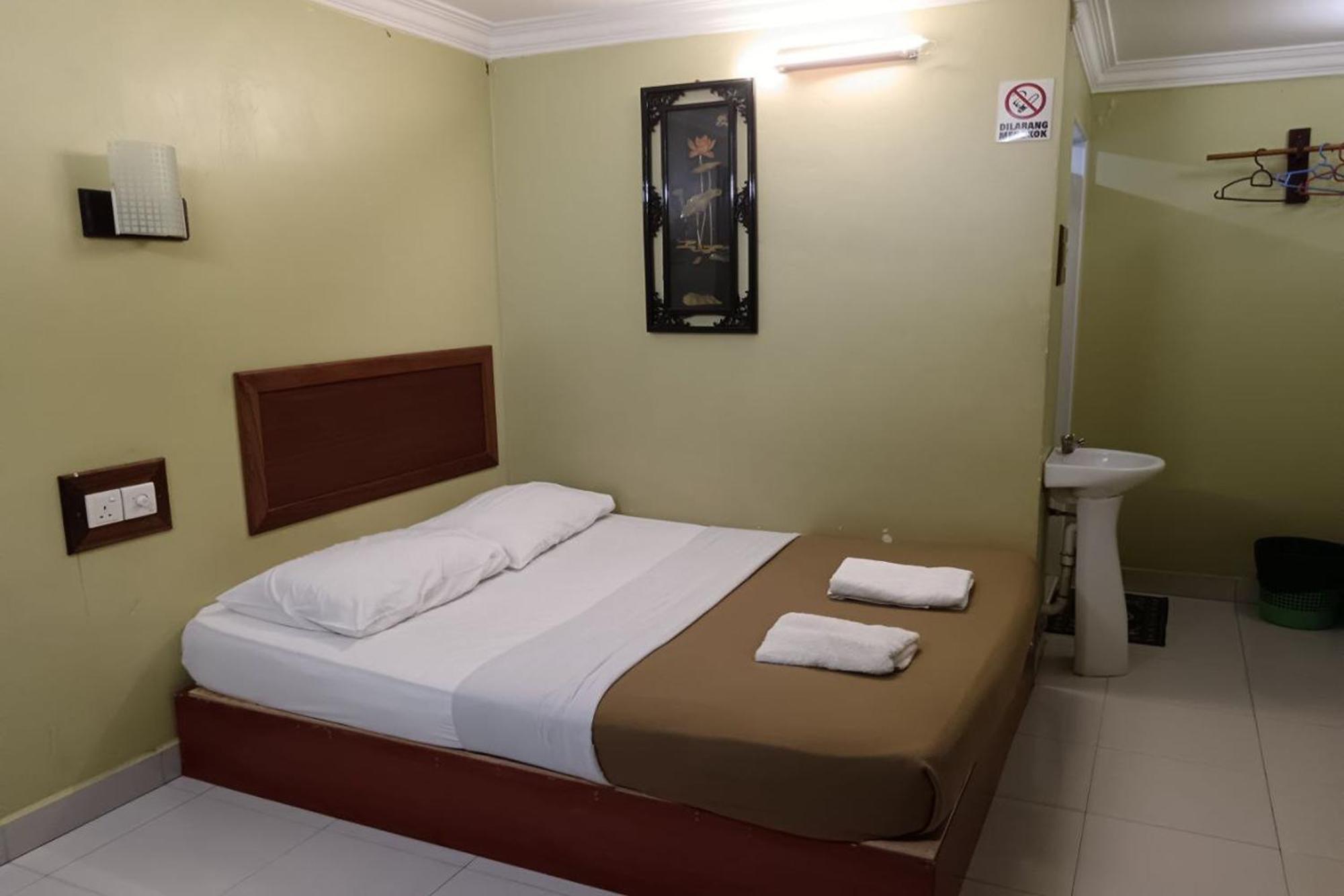 OYO 89976 Fins Hotel Alor Setar Exterior foto